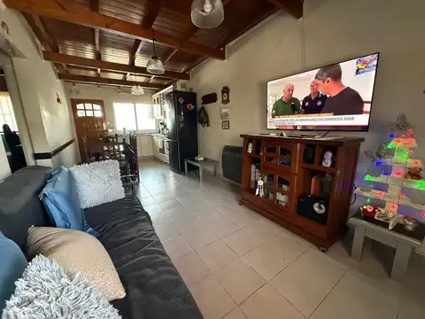 Depto Tipo Casa en Venta con 1 cocheras