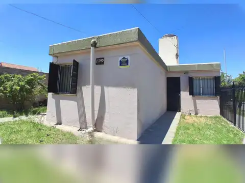 Barrio Fuchs, Calle Lago Argentino 2000