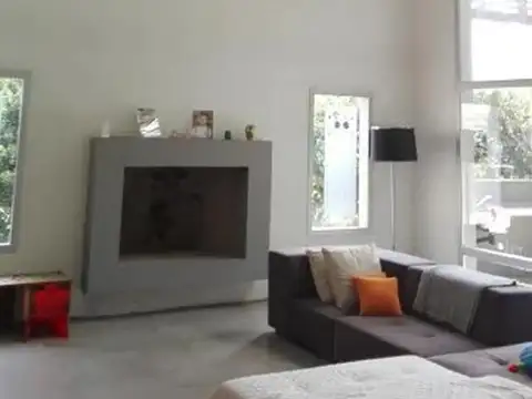 Casa en Venta en La Peregrina, USD 370.000