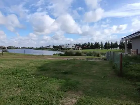 Nev. Increíble Lote En Venta - San Sebastian - Area 100