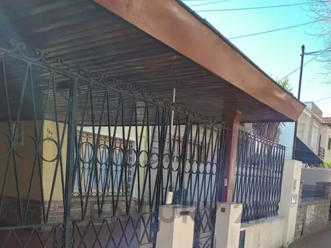 PH 3 ambientes en alquiler en Villa Ballester, con patio y altillo, cerca de estación