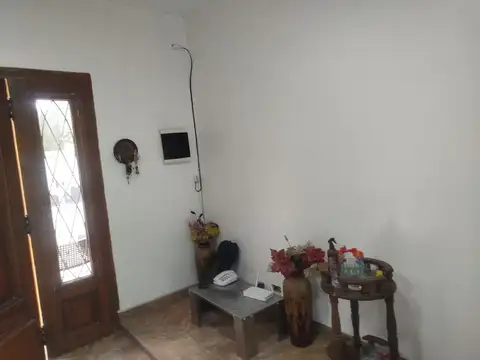 VENTA CASA 4 AMBIENTES  CON PARQUE QUINCHO COCHERAS PQUE SAN LUIS PILAR APTO CREDITO