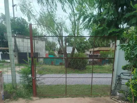 VENTA CASA 4 AMBIENTES  CON PARQUE QUINCHO COCHERAS PQUE SAN LUIS PILAR APTO CREDITO