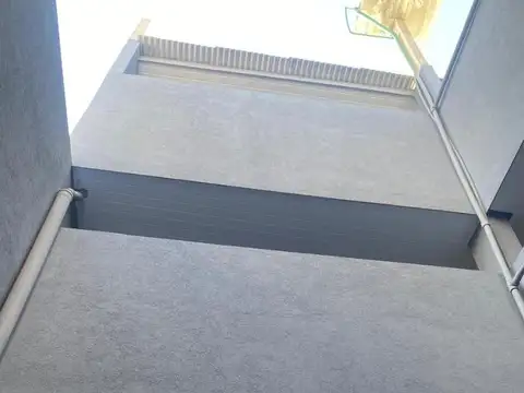 América 2400, Piso 1
