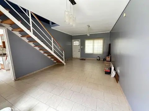Duplex de 4 ambientes con cochera