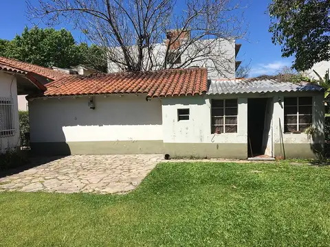 Antigua Casa Sobre Hermoso Lote de 20x50