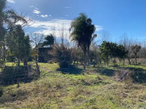 Casa y Fracción de Campo en Islas II Sección