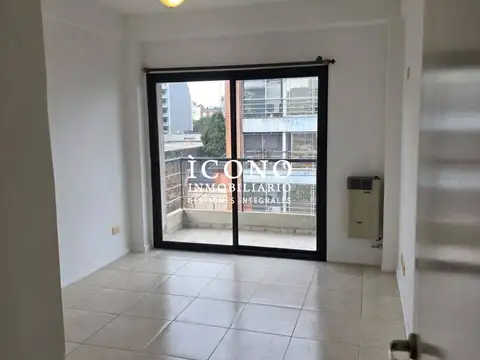 DEPARTAMENTO 2 AMBIENTES DOBLE BALCON FRENTE PROX SUBTE LINEA E