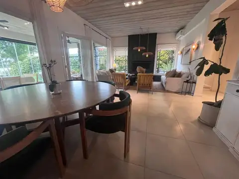 Casa en Alquiler de 4 dormitorios