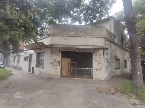 San Andrés. Casa multifamiliar de 3 viviendas + local