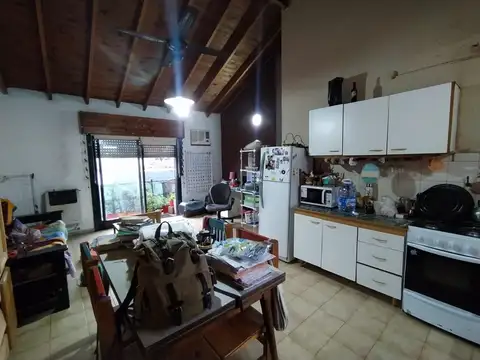 Concejal Nicolás Defilippi 1700, Piso 1