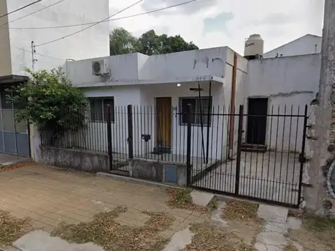 VENTA - CASA 3 AMB. - LOTE PROPIO - EL PALOMAR