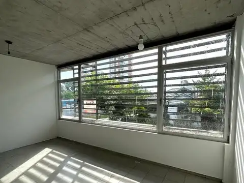 Oficina 2 ambientes con 1 baño
