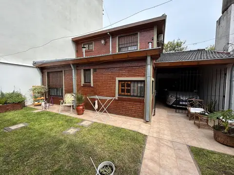 VENTA CASA DE 6 AMBIENTES - APTA CREDITO - JOSE C PAZ (CENTRO)