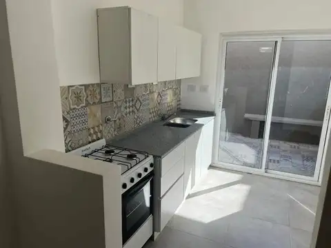 PH REFACCIONADO 3 AMB CON 2 PATIOS T/ PLANTA BAJA