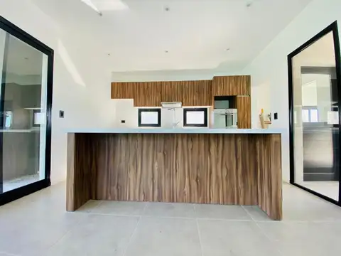 Casa en Alquiler de 3 dormitorios