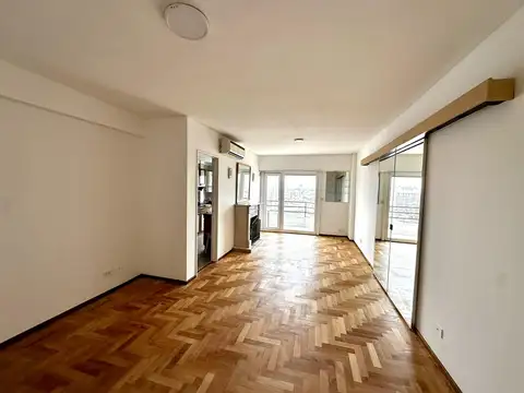 Único depto en piso 23°, todo vista y luz. Cochera fija. Impecable 