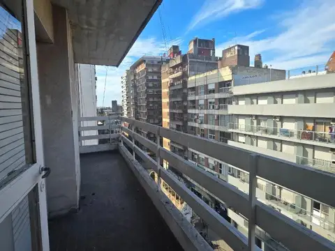 Maipu 700