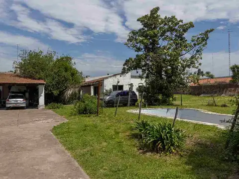 Casa en Venta con 4 cocheras