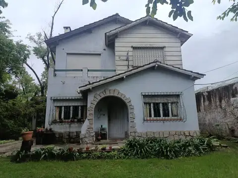 CASA 5 AMBIENTES -  LOTE 900 M2 - VILLA UDAONDO - ITUZAINGO