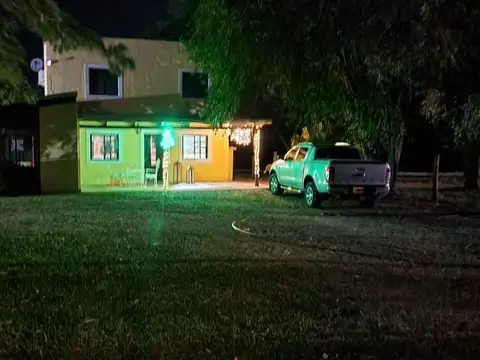 VENTA CASA FRENTE AL RIO EN CORRALITOS.-