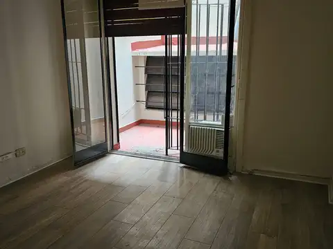 Lavalle 1600, Piso 1