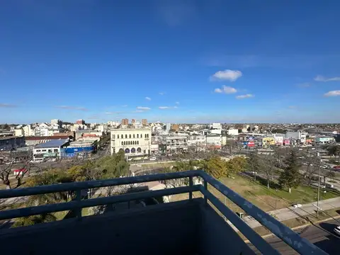 DEPTO 3 AMBIENTES - Piso alto con Vista Abierta
