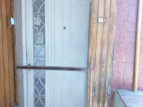 Casa en Venta en Isidro Casanova, USD 69.000