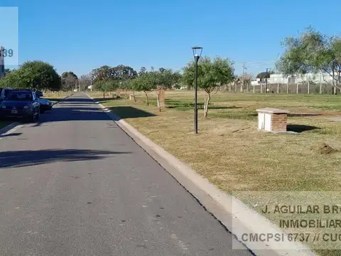 Terreno en Venta 30  mts Fondo