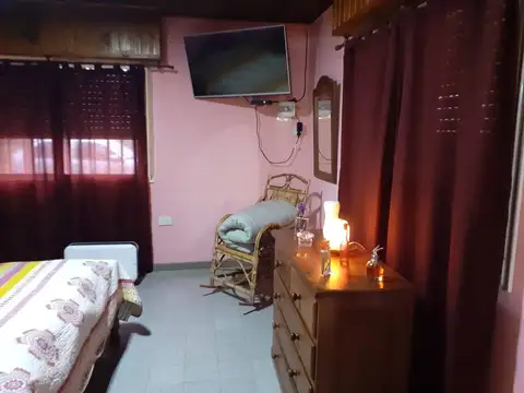 Casa 2 ambientes con 1 baño