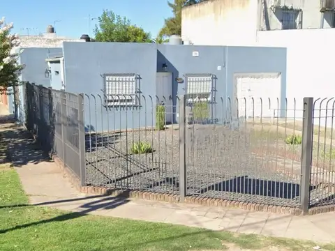CASA EN VENTA LA PLATA