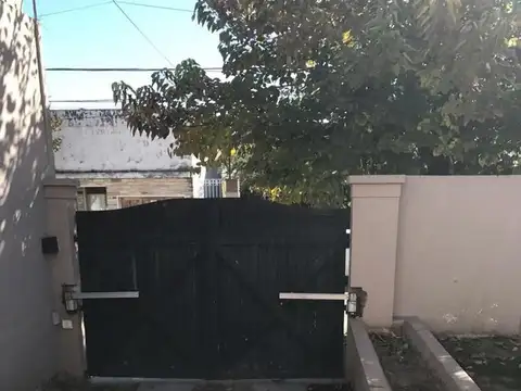 Casa En Venta En Mariano Moreno Y Dr MuÑiz