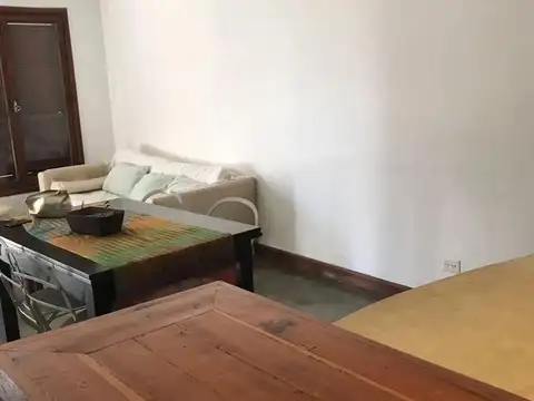CASA EN VENTA EN MARIANO MORENO Y DR MUÑIZ