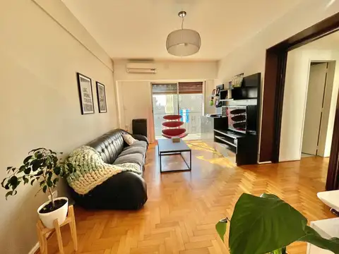 COMODISIMO E IMPECABLE DEPARTAMENTO DE CUATRO AMBIENTES, EN NUÑEZ.