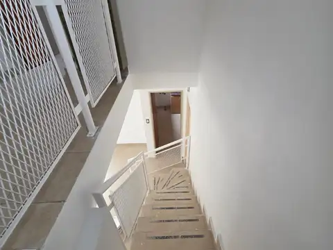 Alquiler Dúplex 3 Dorm. - Patio y Cochera | Catriel al 200
