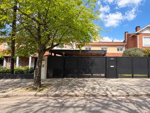 Casa Chalet  en Venta en Las Carreras, San Isidro, G.B.A. Zona Norte
