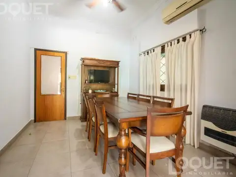 Casa 4 ambientes con 1 baño
