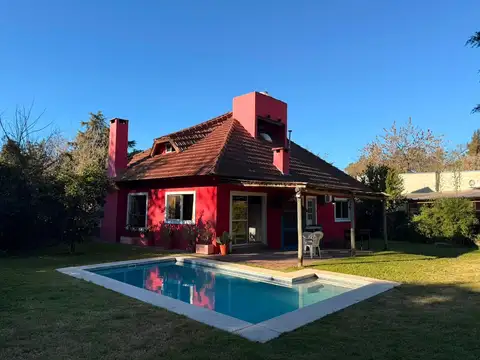 Casa en Venta con 1 cochera