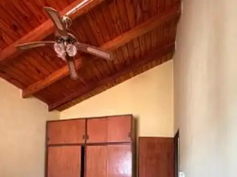 Casa en venta - 3 Dormitorios 1 Baño - Garupa
