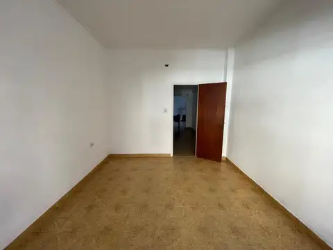 Depto Tipo Casa 6 ambientes con 2 baños