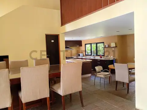 Casa en Venta en Campos de Roca I