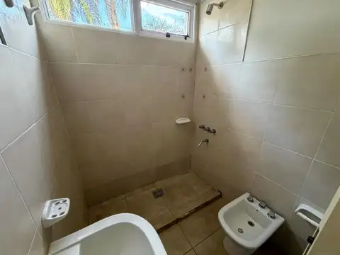 Departamento en alquiler de dos habitaciones y cochera