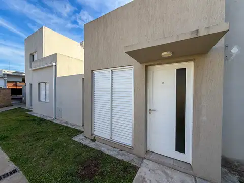 Departamento en alquiler de dos habitaciones y cochera