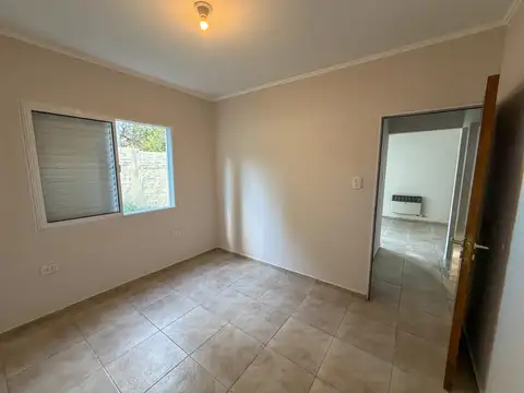 Departamento en Alquiler en Alberdi, $ 700.000