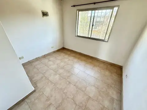 Departamento en Alquiler en Castelar Sur, $ 480.000