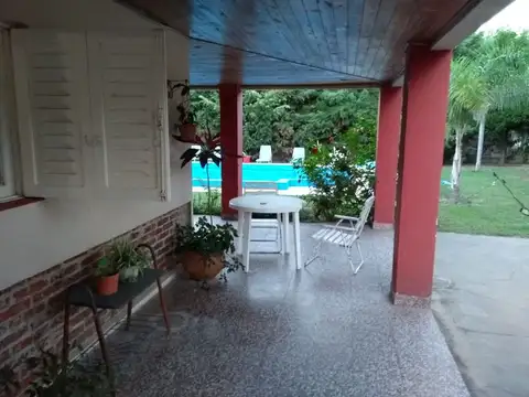 Casa 6 ambientes con 1 baño