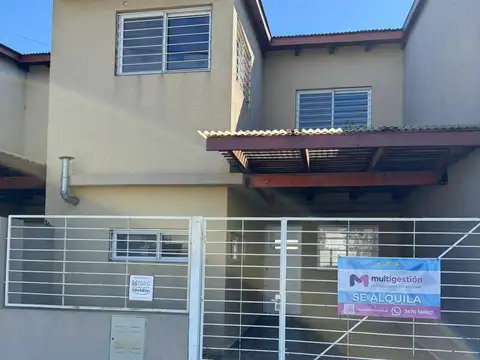 Alquilo casa en Ricardone