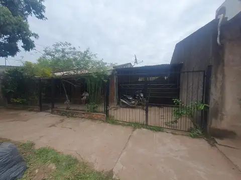 CASA 2 DORMITORIOS A METROS DE AV. ALBERDI