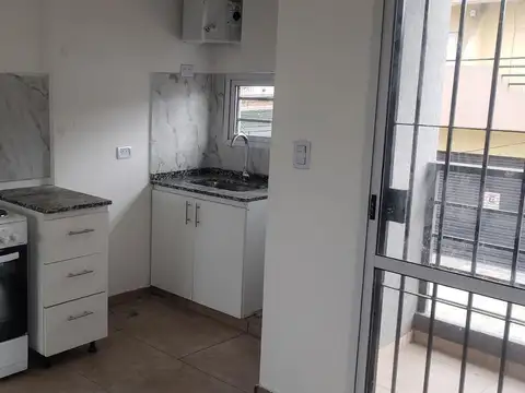 Departamento en Alquiler en Tablada, $ 350.000