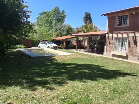 Alquilo casa en Las Compuertas